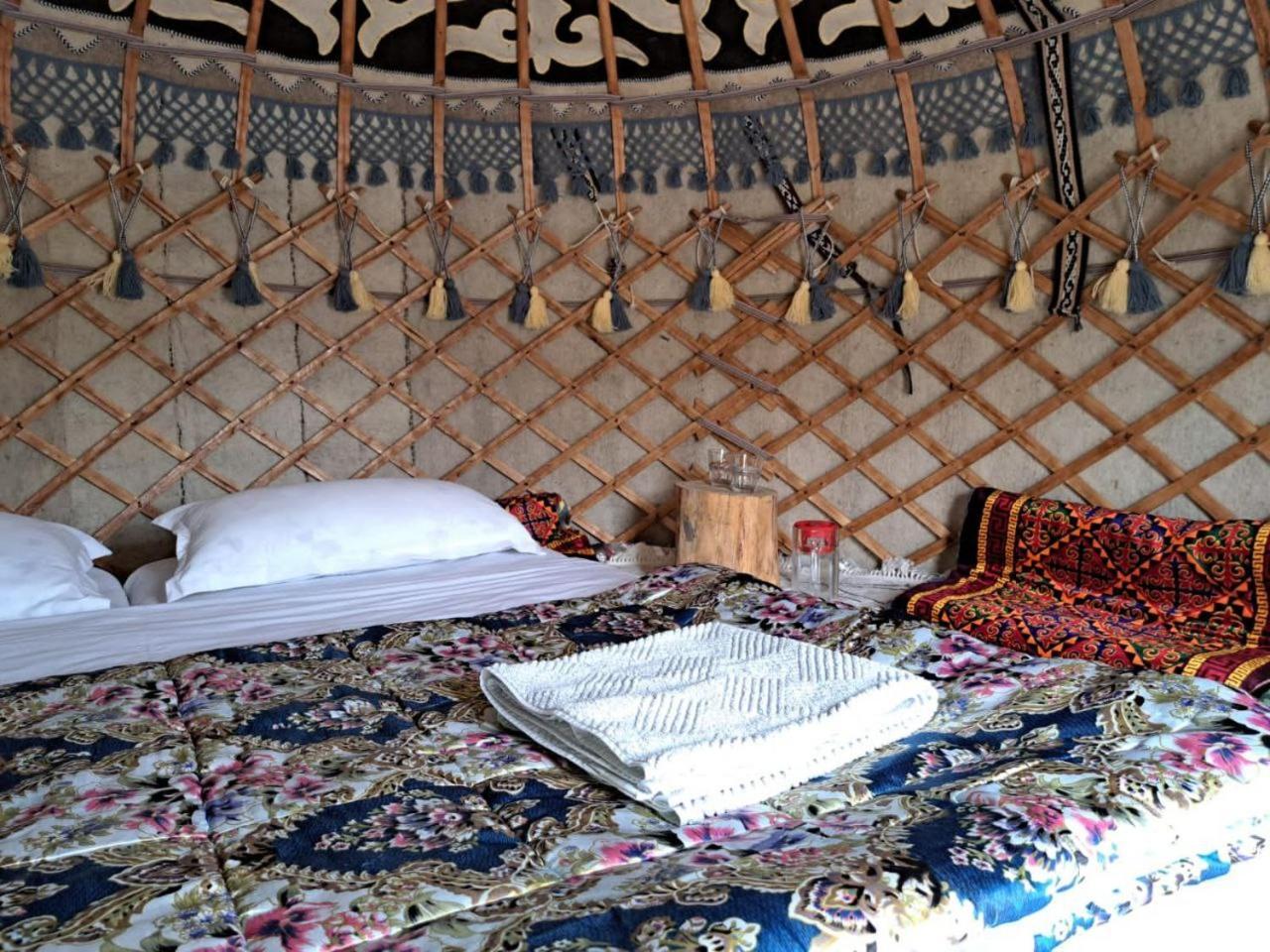 Bed and Breakfast Agat Yurt Camp à Kaji-Say Extérieur photo